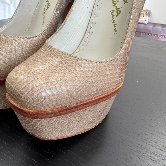 Size 38 - Picture 9 of 10